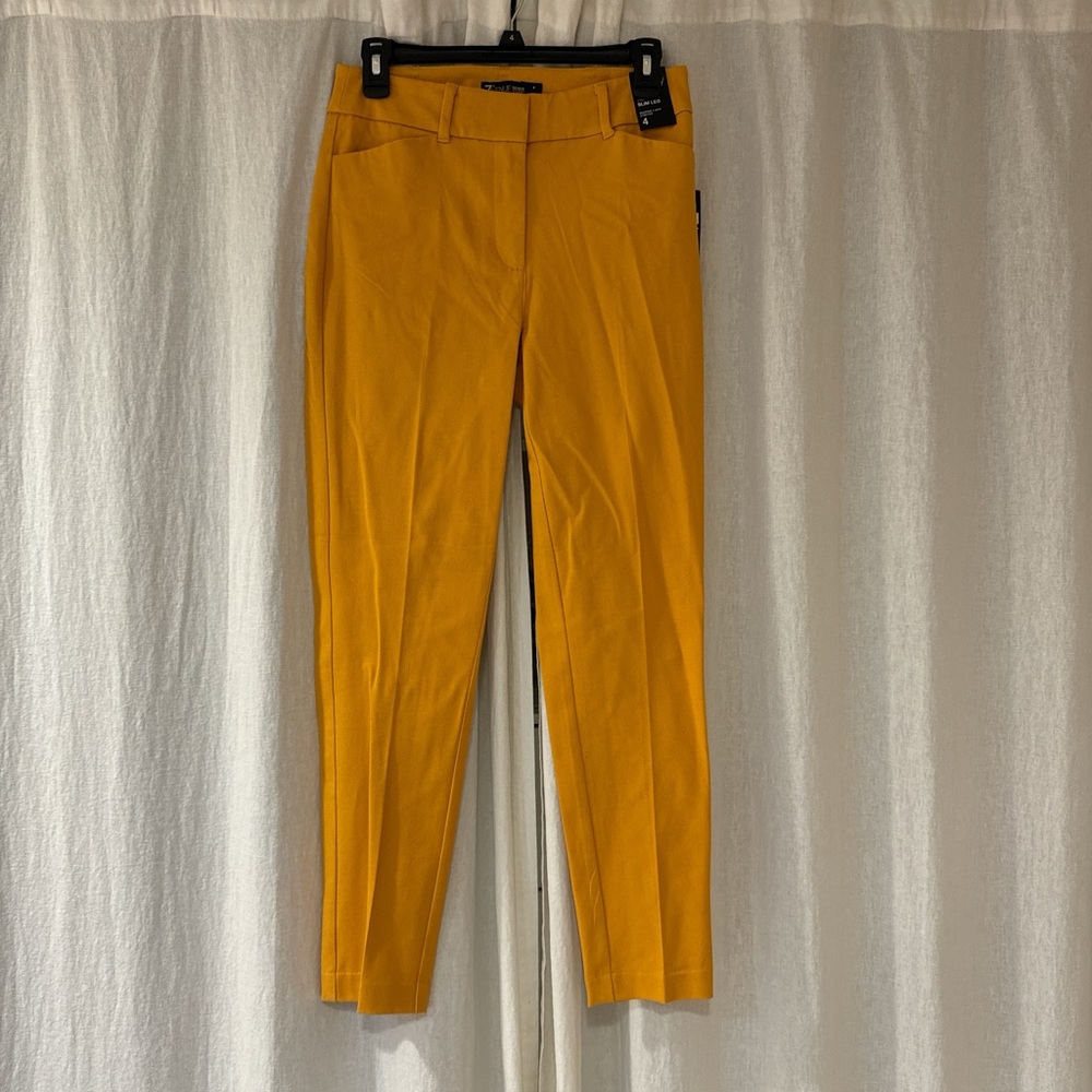 NWT slim leg dress pants